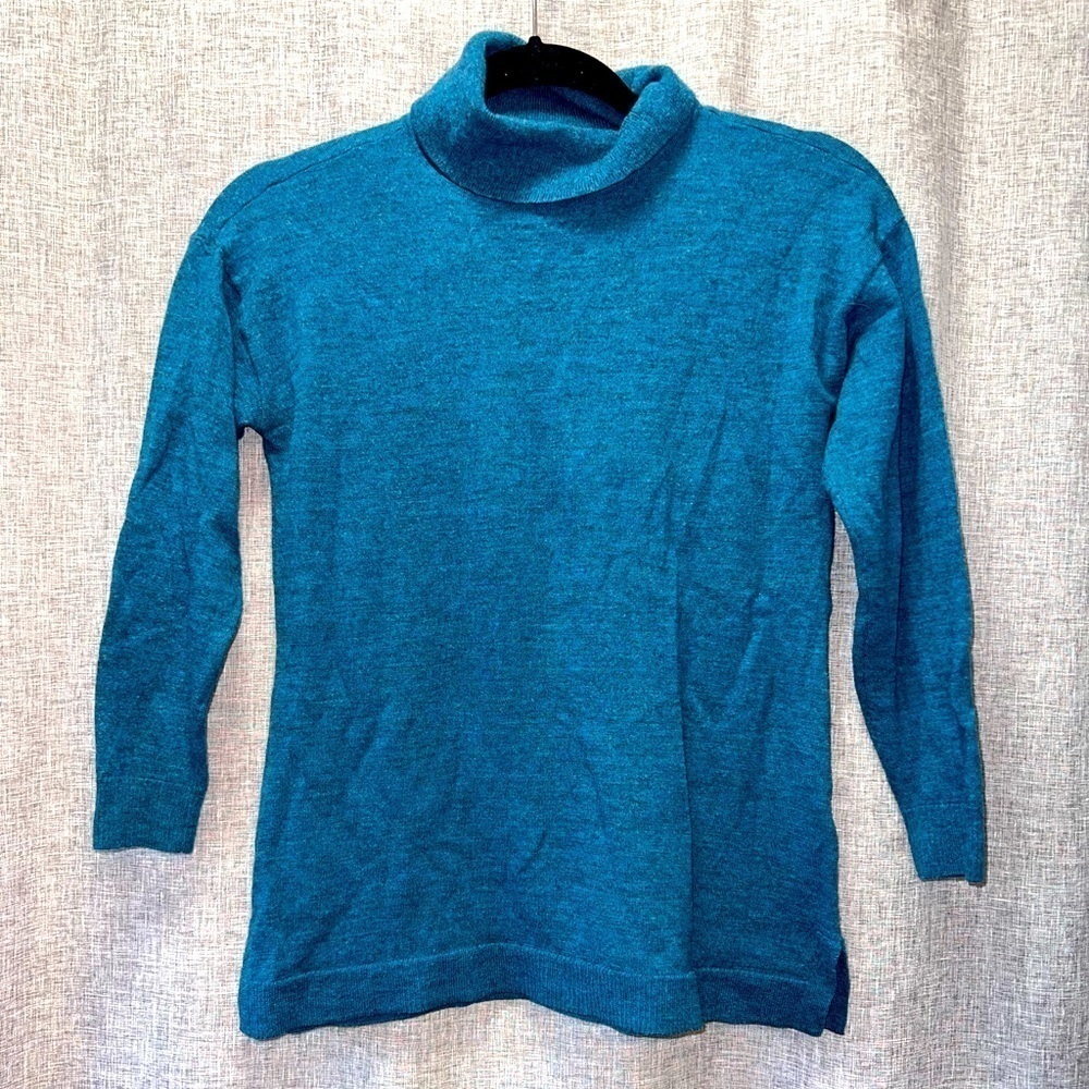 Women's Talbots Wool Sweater Medium Petite